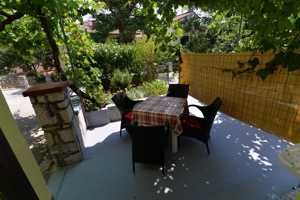 Apartment Nevena Mali Lošinj Exterior foto