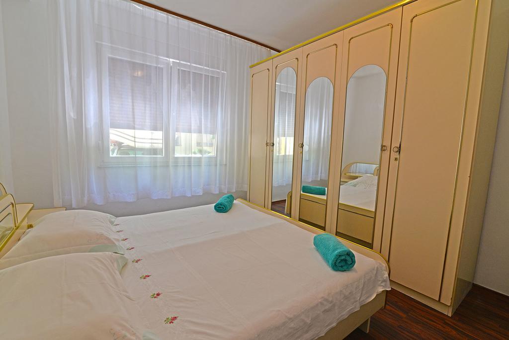 Apartment Nevena Mali Lošinj Exterior foto