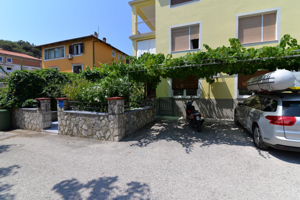 Apartment Nevena Mali Lošinj Exterior foto